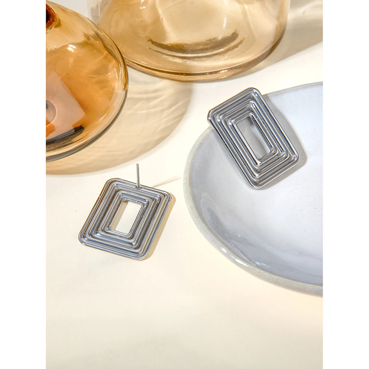 Rektangulært udhulet design Stålfarve Cyclotron Lines Øreringe Metaltekstur Rustfrit stål Stilfulde smykker af høj kvalitet