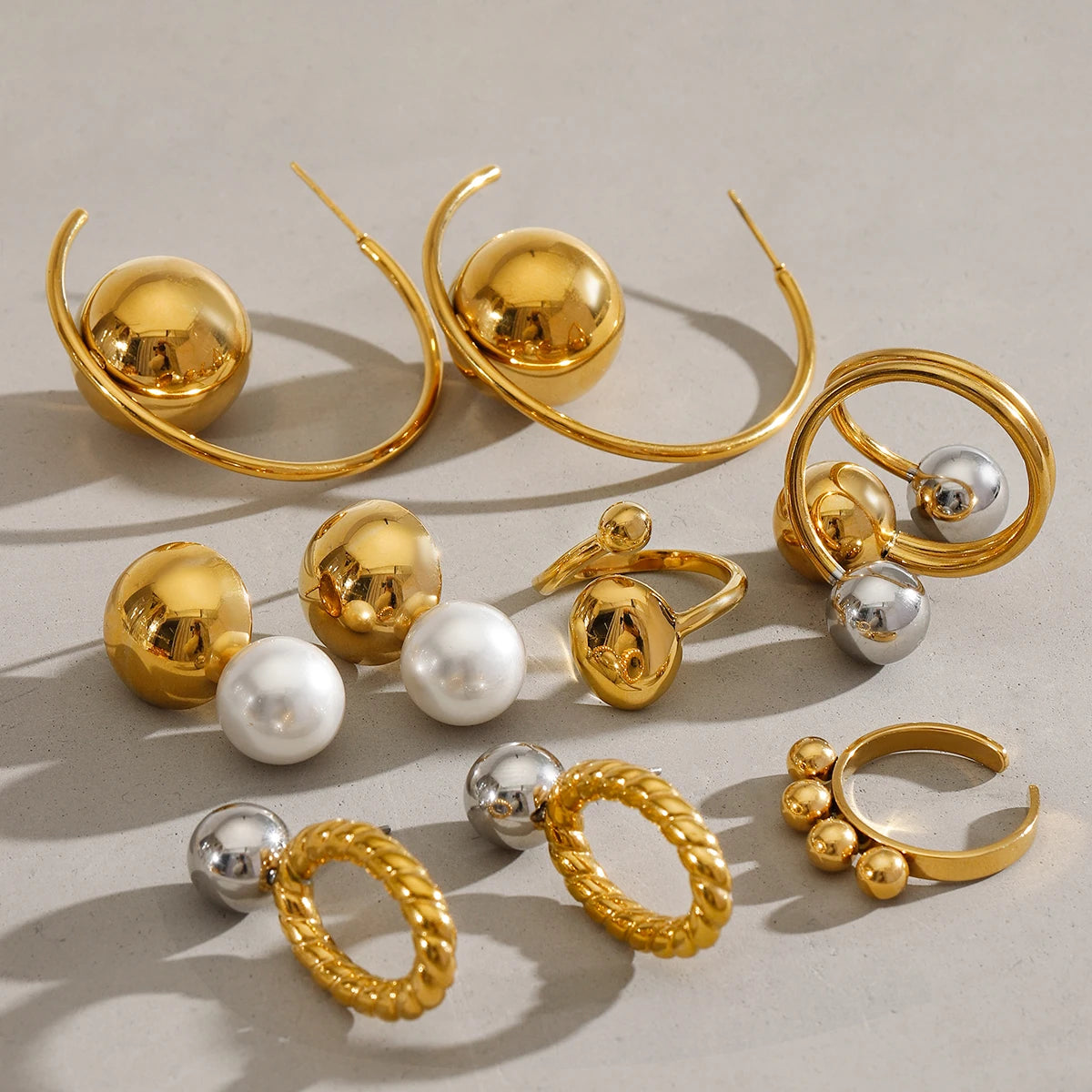 Minimalistische 18k vergoldete glatte Stahlkugel-Serie Ringohrringe aus Edelstahl für Damen, rostfrei, exquisite Schmuck Bijoux