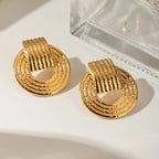 18k vergoldete minimalistische leichte gemütliche Hammerstruktur Kompassförmige Ohrringe personalisierter Edelstahl Statement-Schmuck