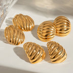 18K forgyldt rustfrit stål ovale geometriske glatte ribbede buttede øreringe Dame charms Metaltekstur Vandtætte smykker