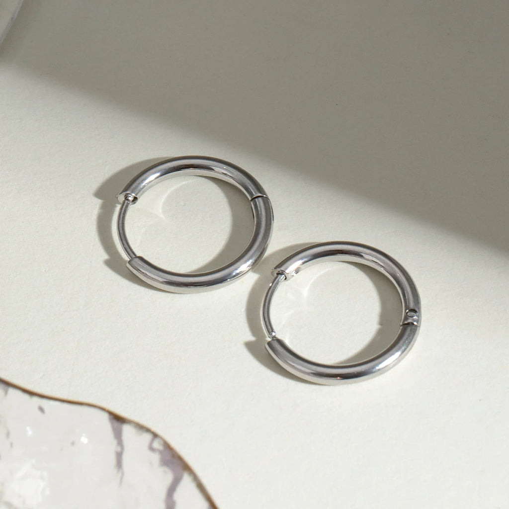 Stylish 18K Gold Plated Stainless Steel Simple Steel Color Hoop Earrings Women Charms Water Resistant Chic Jewelry