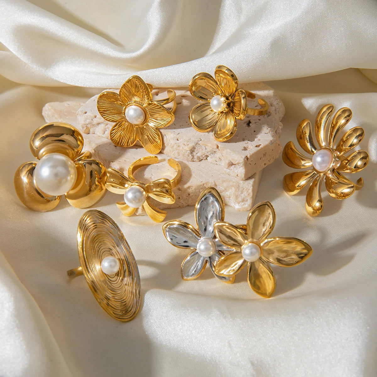 Vintage 18K Gold Plated Stainless Steel Pearl Geometric Flower Shaped Open End Ring Women Anti Allergic Charm Daily Jewelry