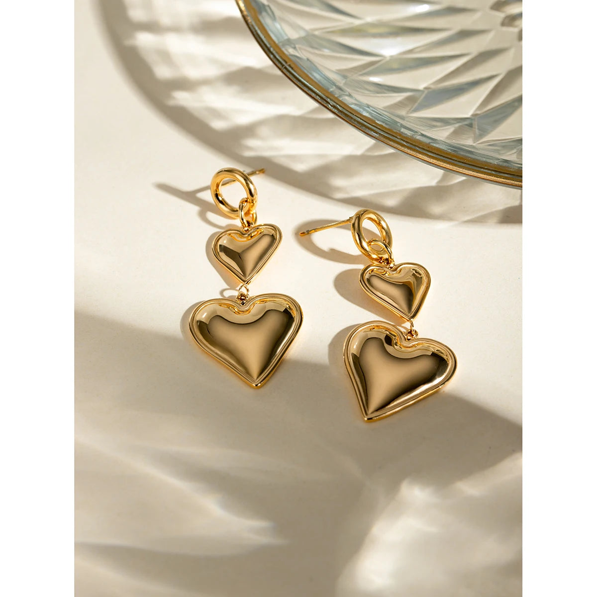 Brincos Pingente de Amor Duplo Coração Banhados a Ouro 18K em Aço Inoxidável, Antioxidante, Joia de Alta Qualidade para Mulheres, Presente