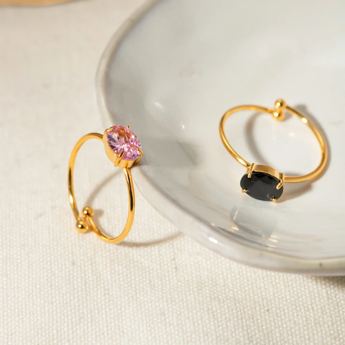 Stilvoller 18k vergoldeter, rostfreier, strukturierter, einfacher, verstellbarer Ring mit Zirkon-Einlage, Charme, Statement, anti-allergisch, Damenschmuck