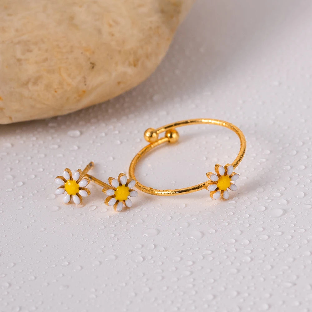 Einfacher Stil Edelstahl Wasserdicht 18K Goldbeschichtet Gänseblümchen Tropfen Öl Offener Ring Luxus Schatz Schmuck zum Tragen