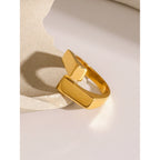 Anello incrociato geometrico in stile INS leggero e accogliente placcato in oro 18k, misura 7, donna, acciaio inossidabile, gioielleria statement anti allergica