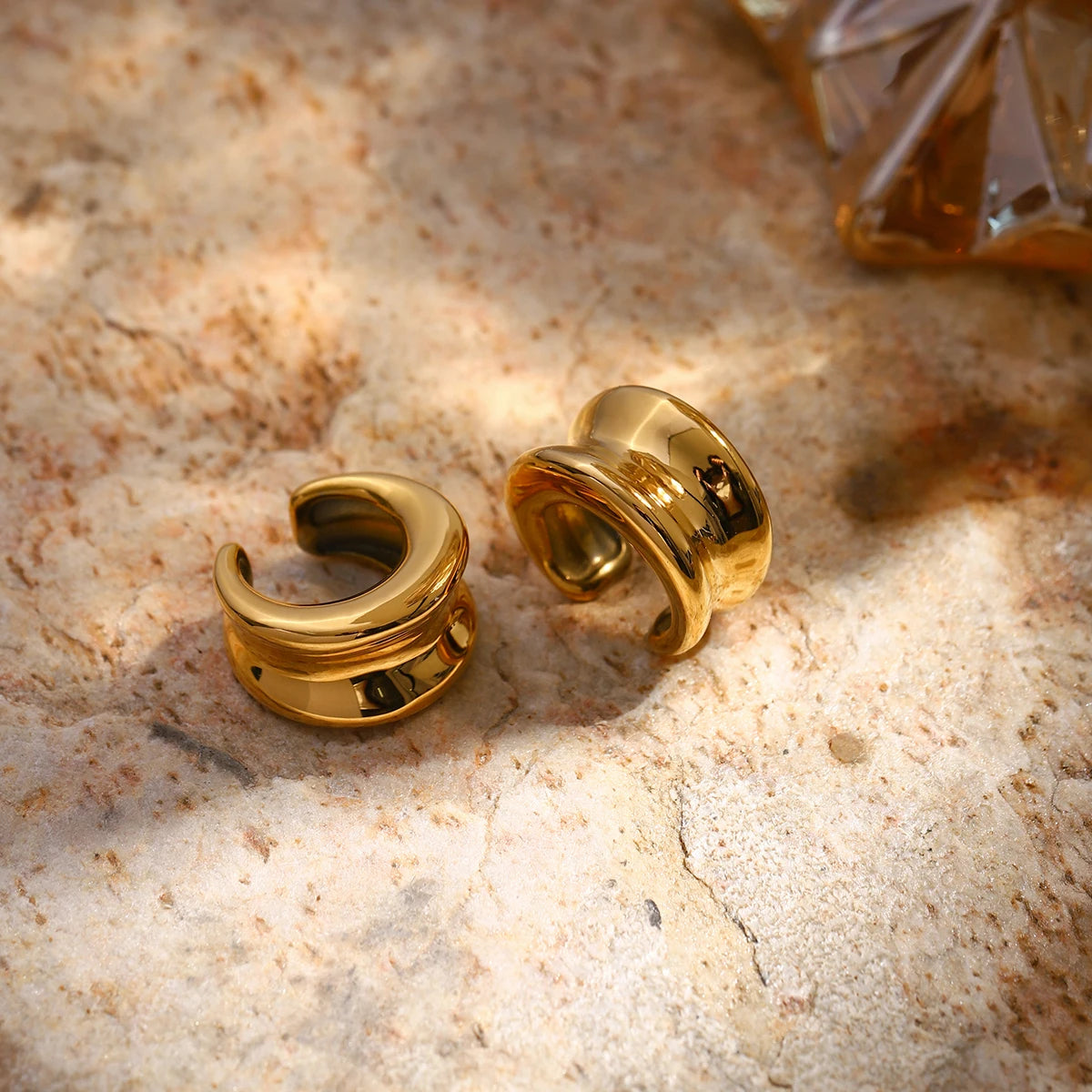 Rustfrit stål Minimalistisk C-form Moon-bøj øreclips 18k belagt anti-allergisk stilfuldt frit temperament charme Bijoux smykker