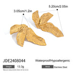 Minimalistisk 18K forgyldt rustfrit stål Ribbede bladformede øreringe Kvinder Daglig metaltekstur Anti-allergiske smykker
