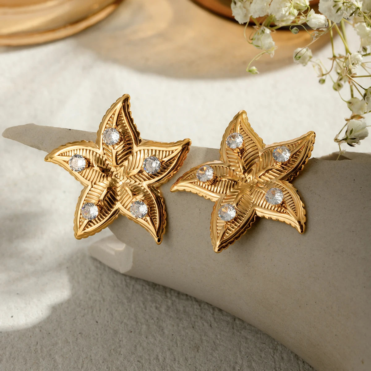 Brincos Pingente Estrela-do-mar Vintage da Série Verão Mar Oceano Banhados a Ouro 18K Aço Inoxidável Joias à Prova d'Água para Mulheres