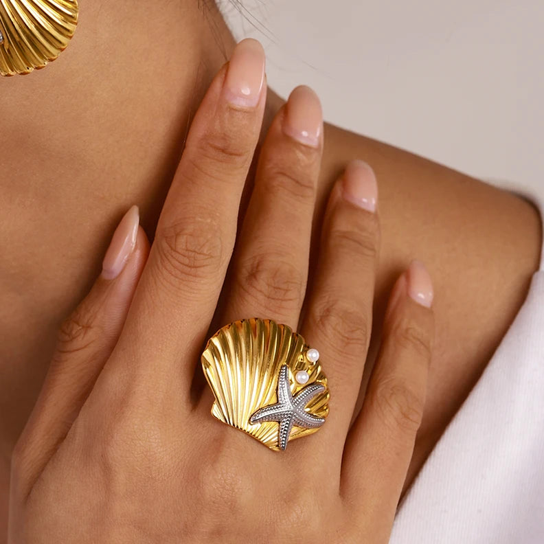18k vergoldeter Edelstahl-Hammerkorngriff Seestern mit Imitationsperlen-Muschelring Damen Allergieprävention Charmschmuck