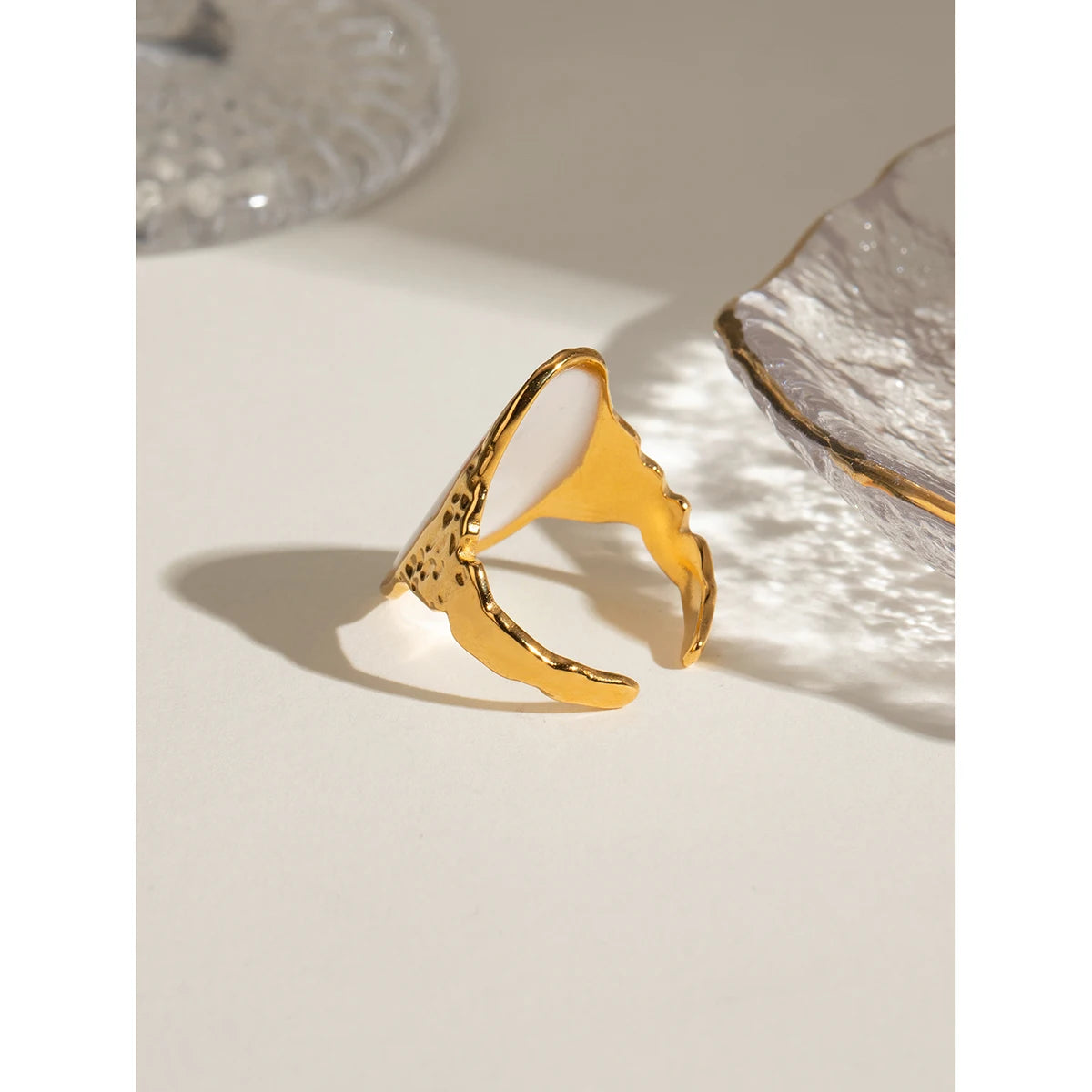 Literarischer Retro Weißer Tropfen Öl Grün Getrocknete Blume Offener Ring 18K Goldbeschichteter Schmuck Edelstahl Damen Wasserdichtes Geschenk