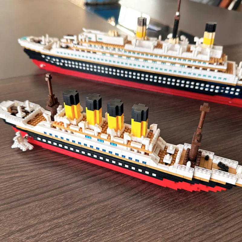 Titanic Ship Model Building Block Set 3D Puzzle Sets DIY Educational Toys Table Decoration Bricks Toy,Perfect Birthday Gift