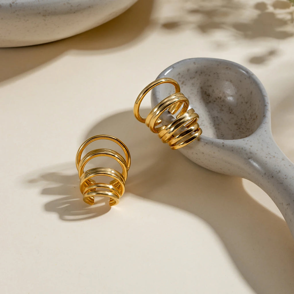 Minimalistisk 18k forgyldt lys Hyggelig flerlags øreclips Kvinder Charmerende Personaliseret rustfrit stål Statement smykker