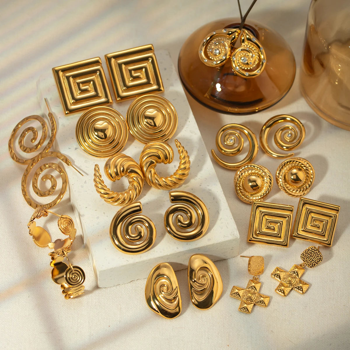 Roestvrijstalen Spiraal Ontwerp Oorknopje Nieuwe Metaalstructuur 18 K Verguld Modieuze Ketting Waterdichte Sieraden Bijoux Femme Cadeau