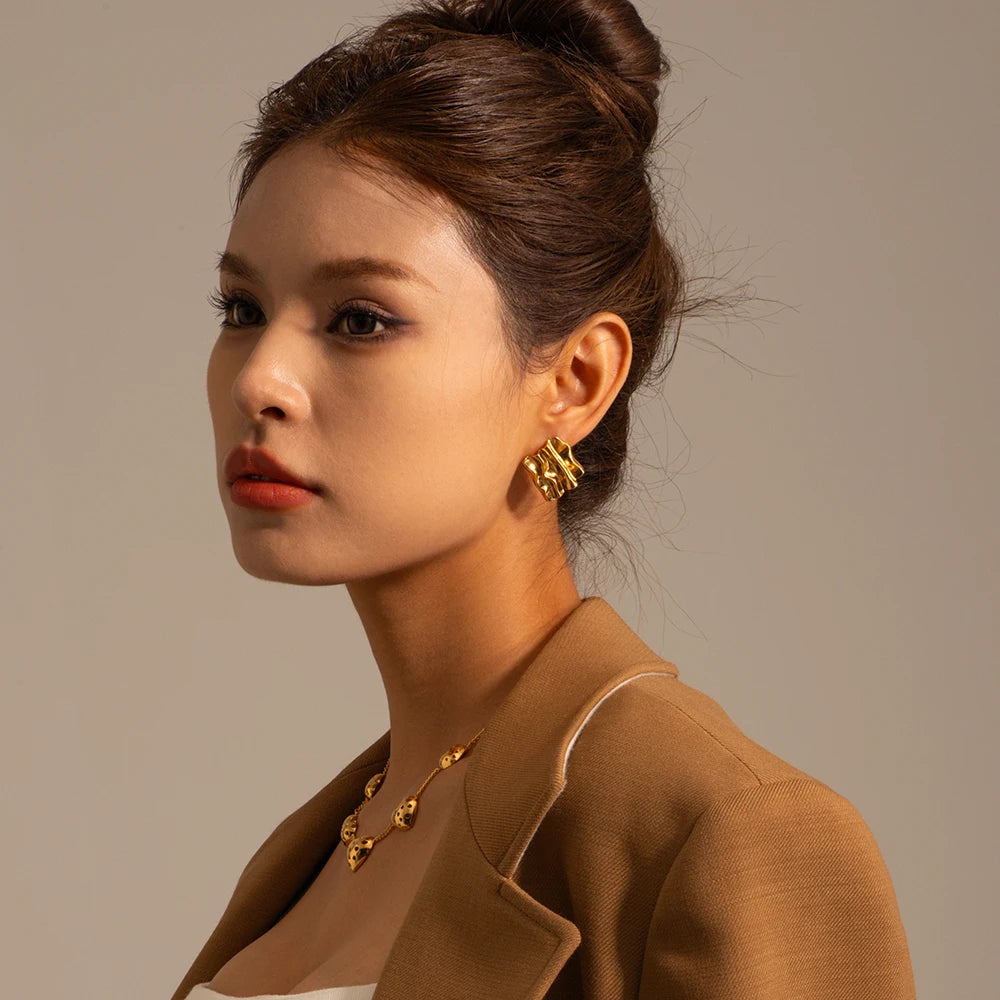 Boucles d'oreilles exagérées à design plissé en acier inoxydable plaqué or 18 carats étanche pour femmes, bijoux d'oreille sans ternissement pour minorités