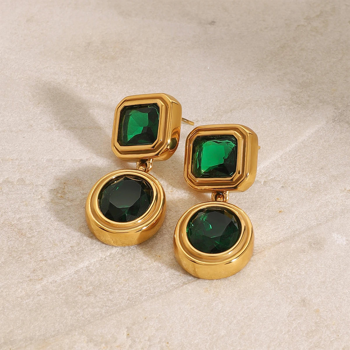 18k vergoldeter Edelstahl Hochwertige grüne Zirkon geometrische Ohrringe Verhindern Allergien Temperament Mode Charme Schmuck