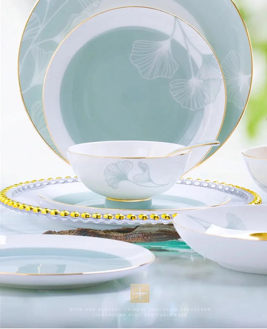 60 stykker Bone China-stel med farverig glasur Elegante skåle og tallerkener til hjemmet Keramiske skåle og tallerkener