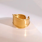Minimalistischer 18k vergoldeter Edelstahl Hochwertiger glatter unregelmäßiger breiter offener Ring für Frauen Allergieprävention Charm Schmuck