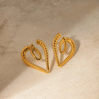 Brincos de Coração de Amor com Design Canelado em Aço Inoxidável Minimalista de Declaração Banhados a Ouro 18K Joias Criativas Exclusivas Personalizadas