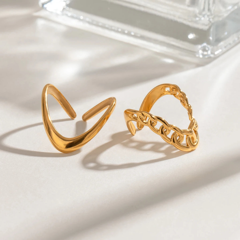 Zora Minimalist 2pcs Stacking Ring Set Gold Plated Stainless Steel V Shape Double Layer Design Fade Resistant Unisex Jewelry