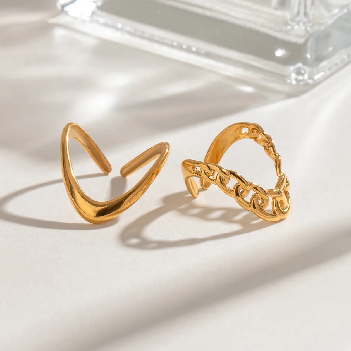 Zora Minimalist 2pcs Stacking Ring Set Gold Plated Stainless Steel V Shape Double Layer Design Fade Resistant Unisex Jewelry