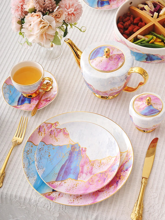 DAISY Elegant European Coffee Cup and Saucer Set - Luxurious Bone China, Retro Style with Marble Patterns and Gold Accents for Exquisite Afternoon Tea or Coffee