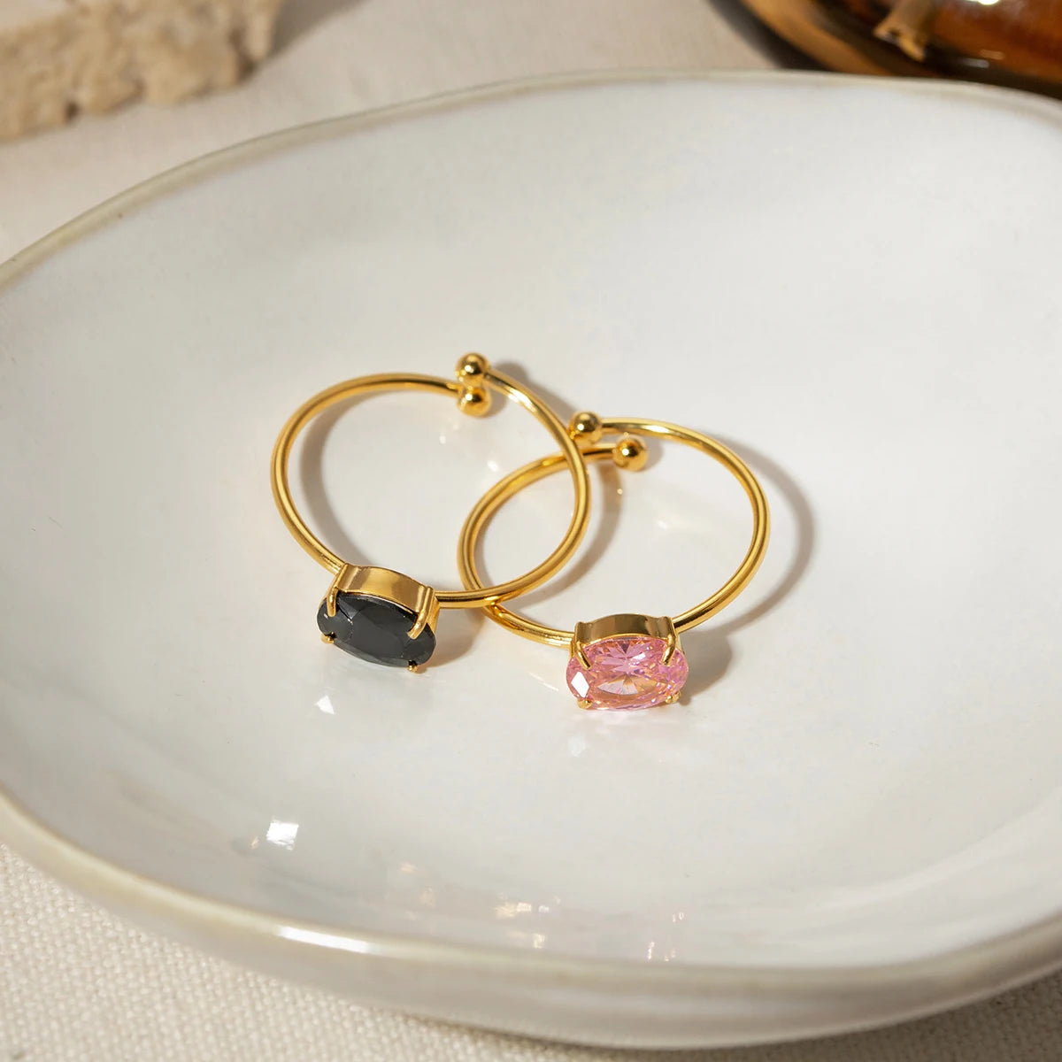 Stilvoller 18k vergoldeter, rostfreier, strukturierter, einfacher, verstellbarer Ring mit Zirkon-Einlage, Charme, Statement, anti-allergisch, Damenschmuck