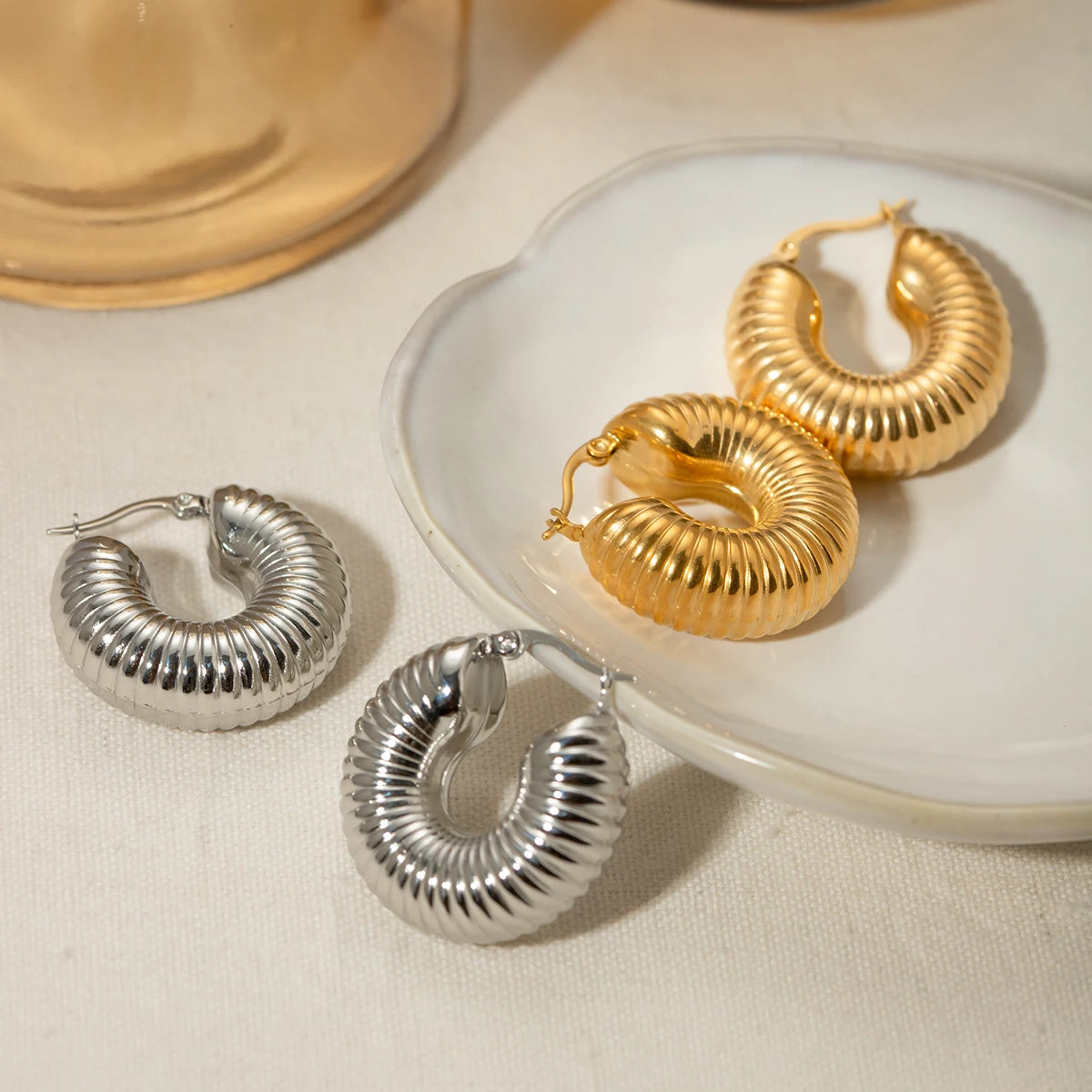 Minimalistisk Lys Hyggelig 18k forgyldt Simpel Stor Snegleskal formet Bøjle Øreringe Personlige smykker i rustfrit stål