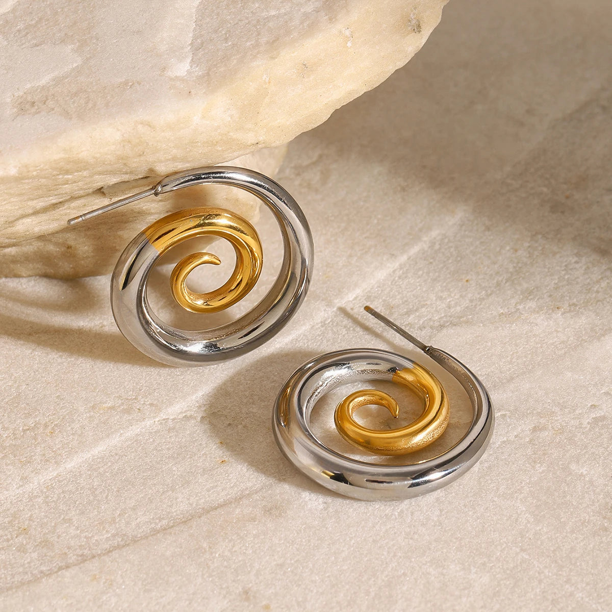 18K vergoldete gold-silberfarbene, farblich abgesetzte, ausgefallene Persönlichkeit, einfache drehbare, kreative Ohrringe für Frauen, anti-allergisch, Gala-Geschenk