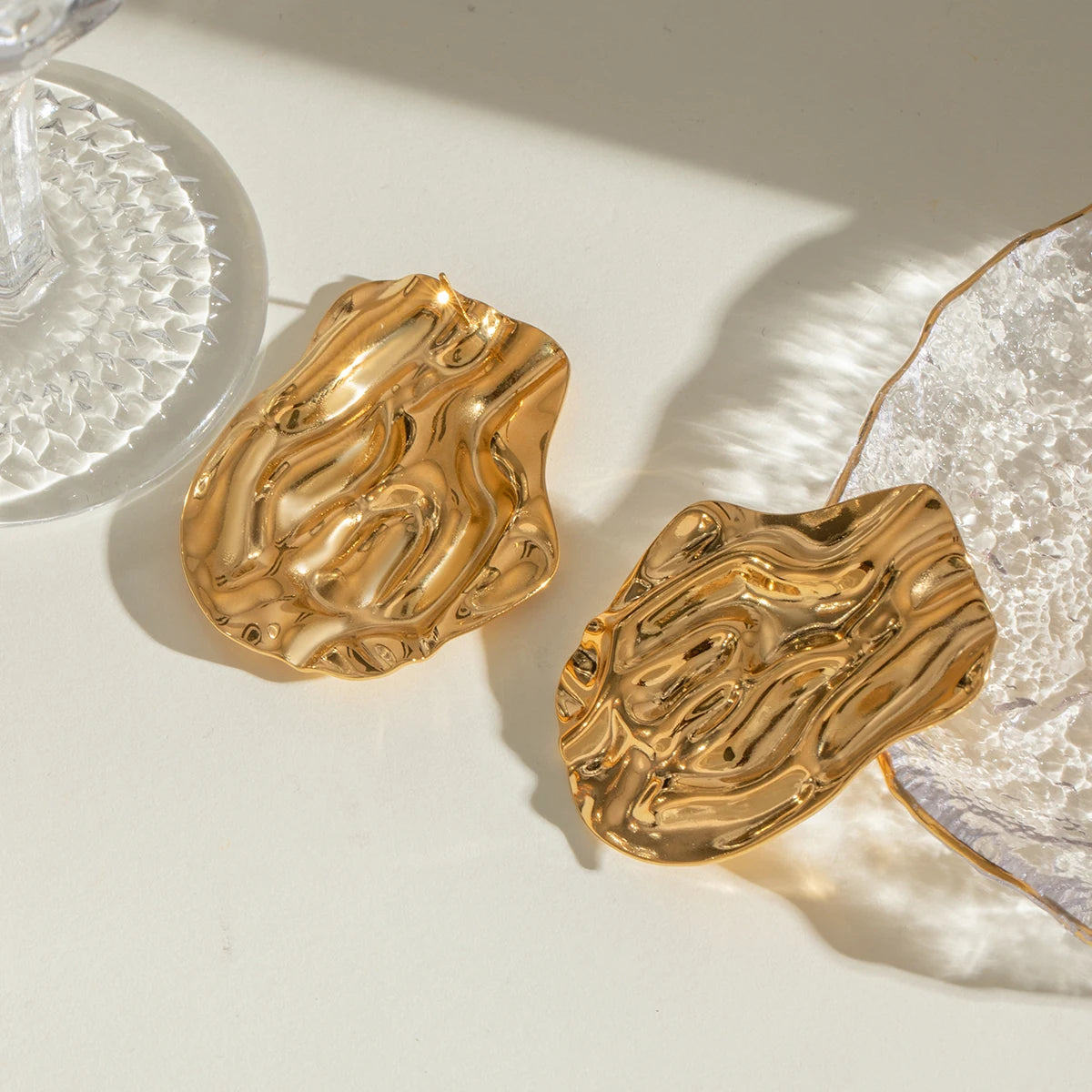 18K forgyldt rustfrit stål mode uregelmæssig hammer korn vand bølge øreringe kvinder romantisk charms metal daglige smykker