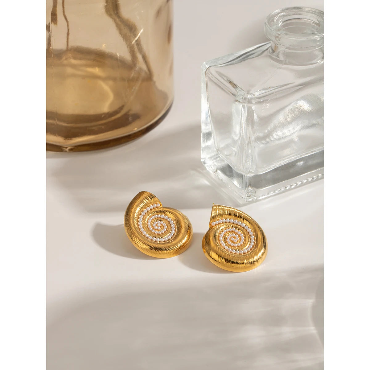 Stainless Steel Vintage Wire Drawing Metal 18k Gold Plated Conch Shaped Earrings Sticky Pearls Women Waterproof Romantic Jewelry