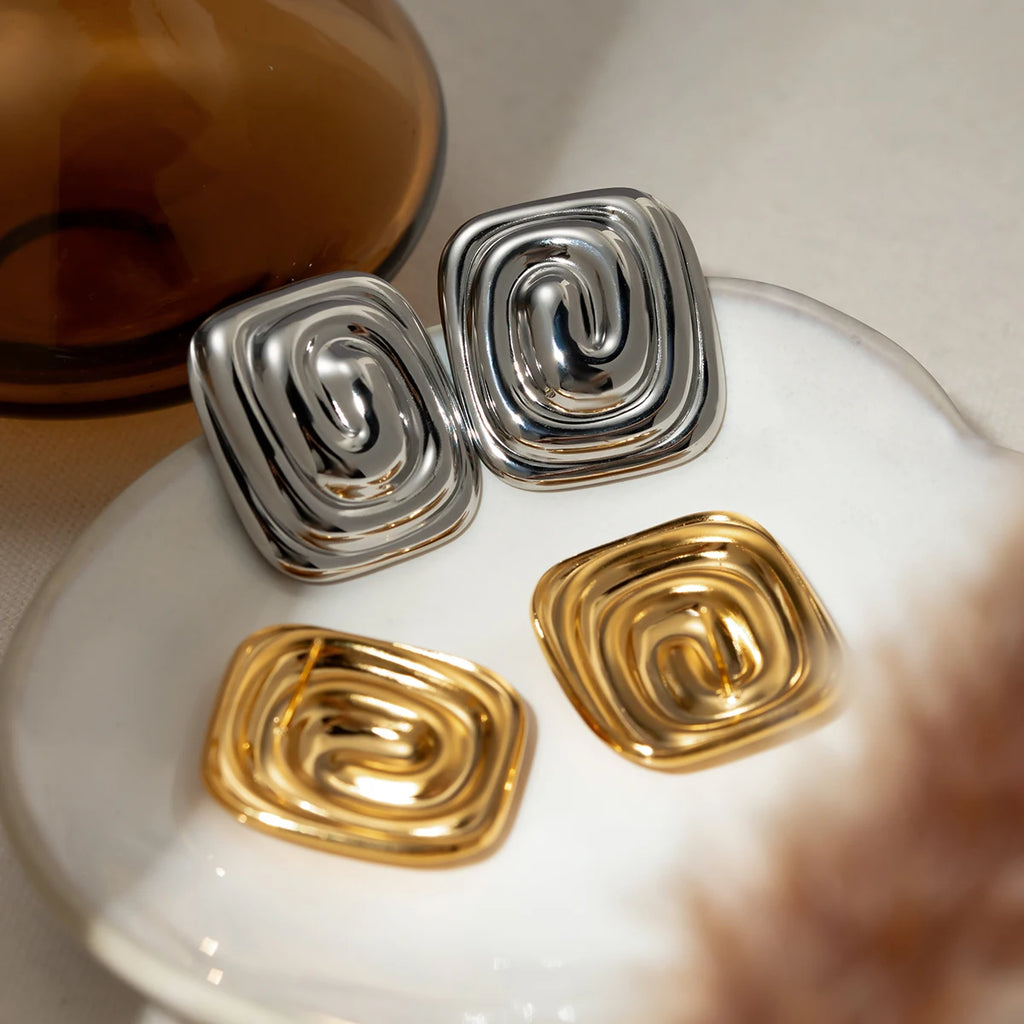 Minimalistische 18K Edelstahl geometrische Metall rostfreie quadratische Conch-Spiralform Ohrringe kostenloser Temperament-Charme Schmuck