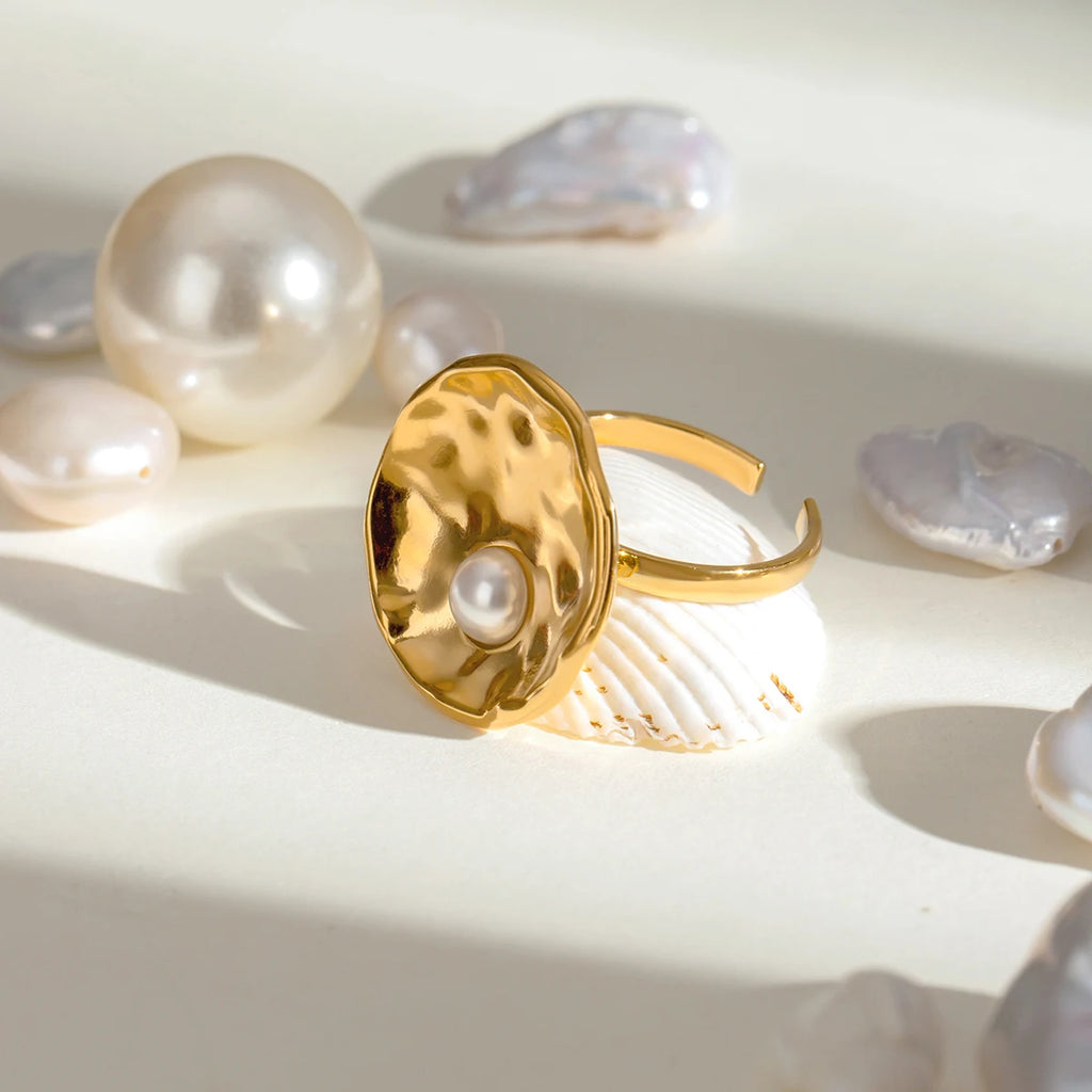 Minimalistischer 18K PVD-beschichteter Edelstahl runder Hammerkorn konkaver offener Ring leichter gemütlicher Damenschmuck mit Charme und Statement