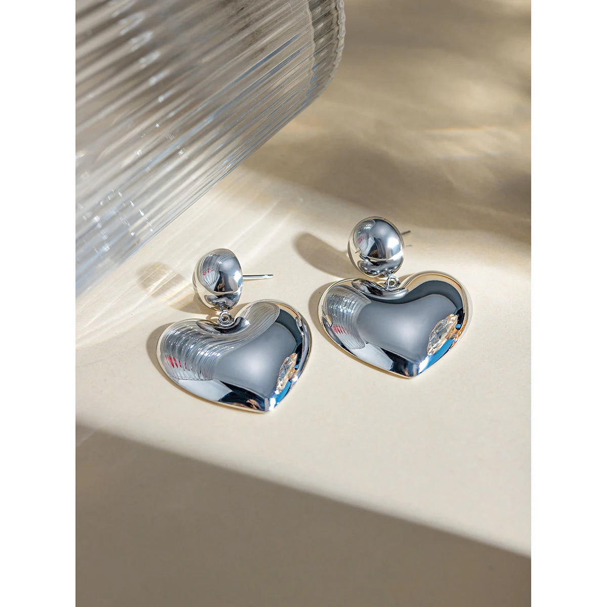 Minimalist 18K PVD Plated Light Cozy Stainless Steel Smooth Love Heart Steel Color Earrings Trendy Women Premium Jewelry Bijoux