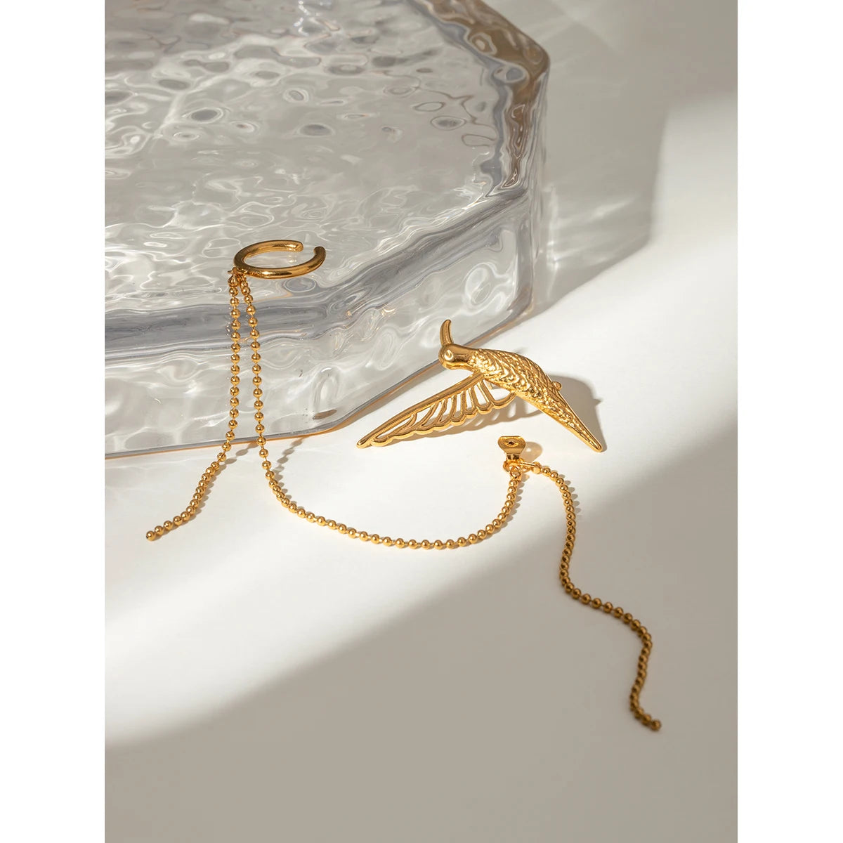 18K forgyldt rustfrit stål Peace Dove Wings White Rhinestone Tassel Øreclips Kvinder Charms Vandtæt Smykker Gala Gave