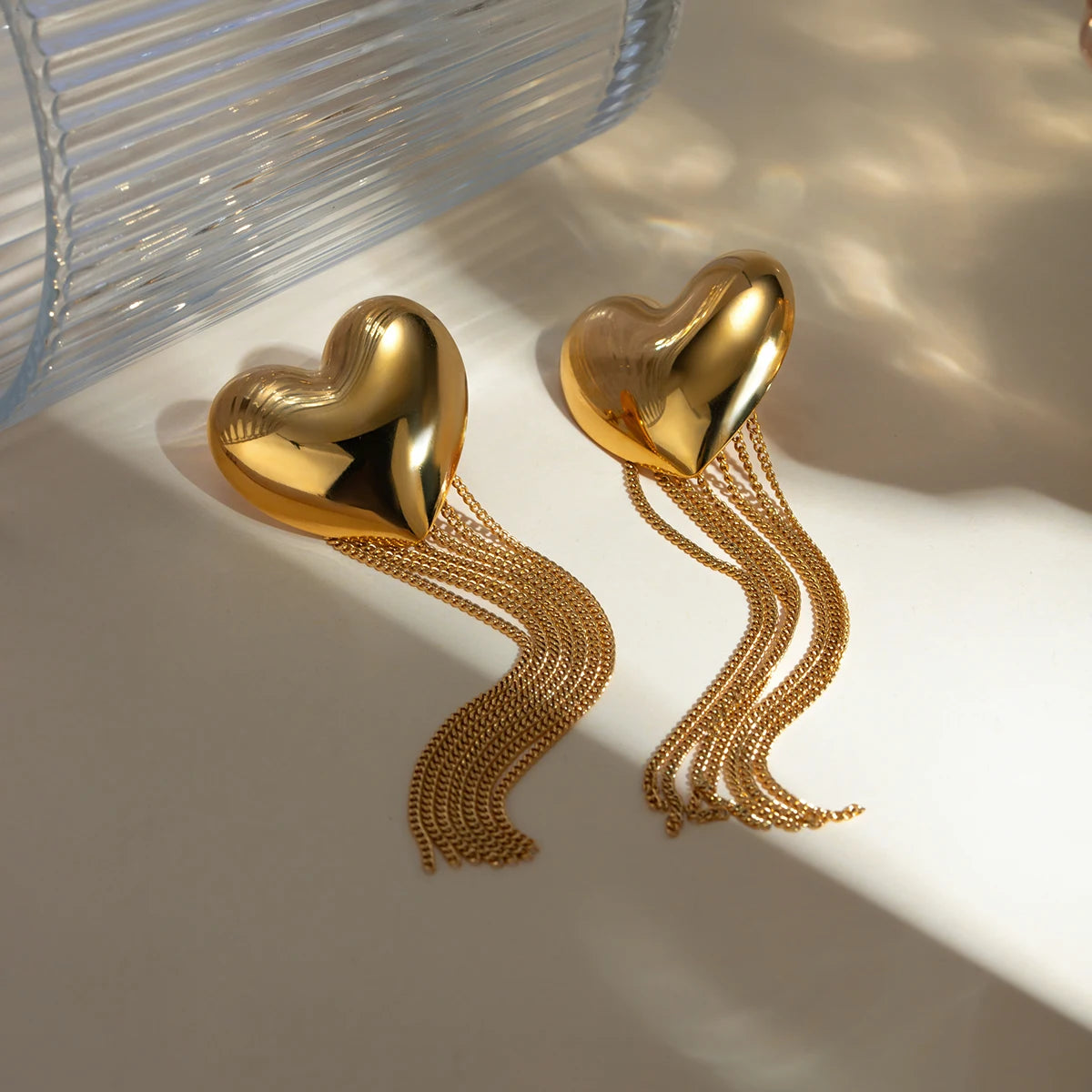 Brincos Pingente de Coração de Amor com Franjas Geométricas Minimalistas em Aço Inoxidável 18K, à Prova de Ferrugem, Joias Femininas com Charme de Temperamento Livre