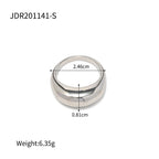 Low Key Luxe Roestvrij Staal Adembenemend Reflecterende Afwerking Oorbel Zilverkleurige Textuur Vrouwen Dagelijks Draagcadeau