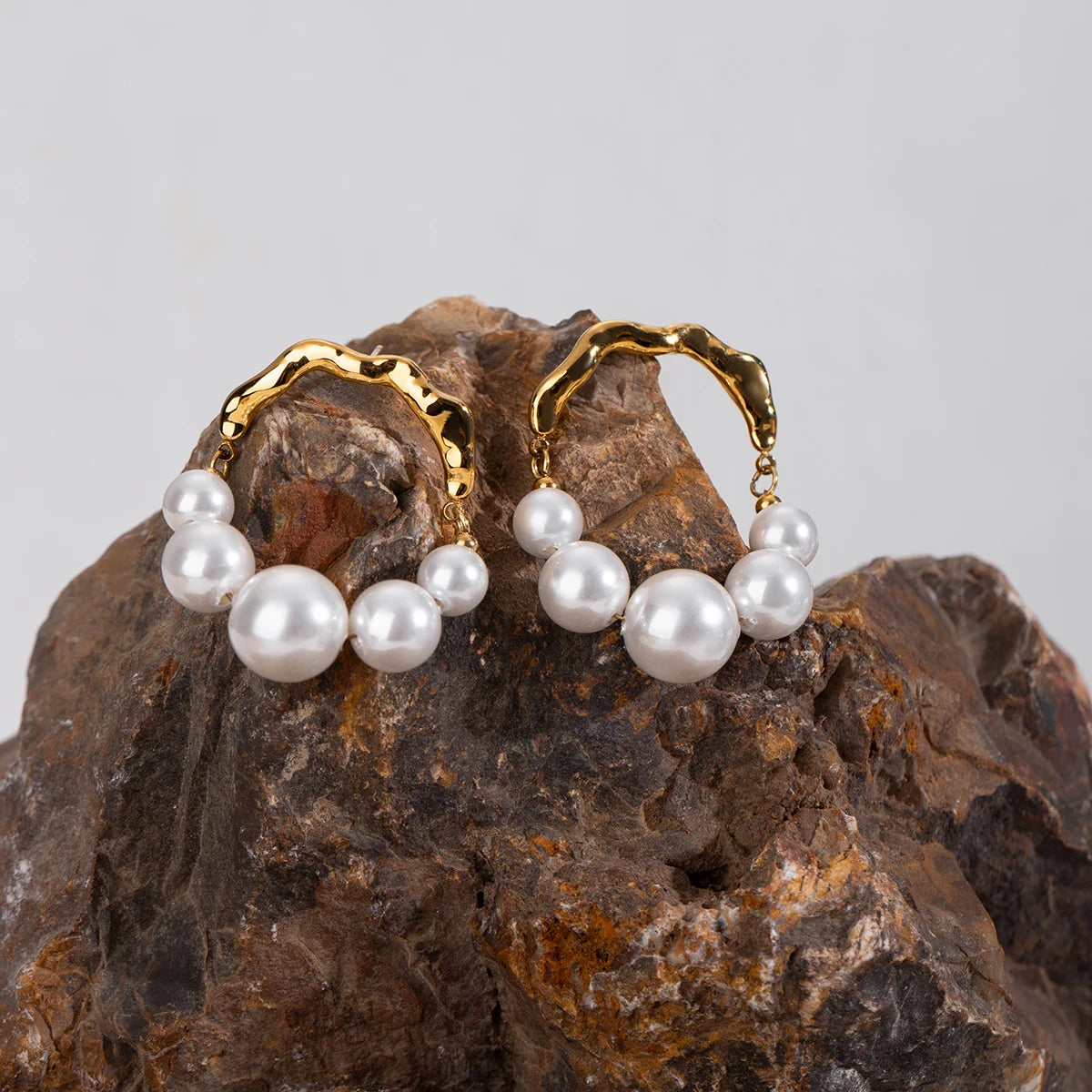 Waterproof 18k Stainless Steel Vintage U-shaped Pearl Stud Earrings High Quality Fashion Statement Jewelry Women Gala Gift