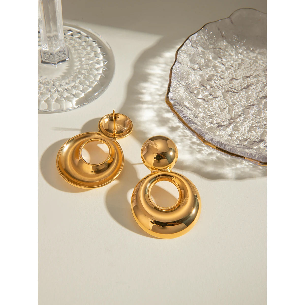 Boucles d'oreilles doubles creuses en acier inoxydable plaqué or 18 carats rétro, texture métallique, pour femmes, charme de tempérament, bijoux dorés élégants
