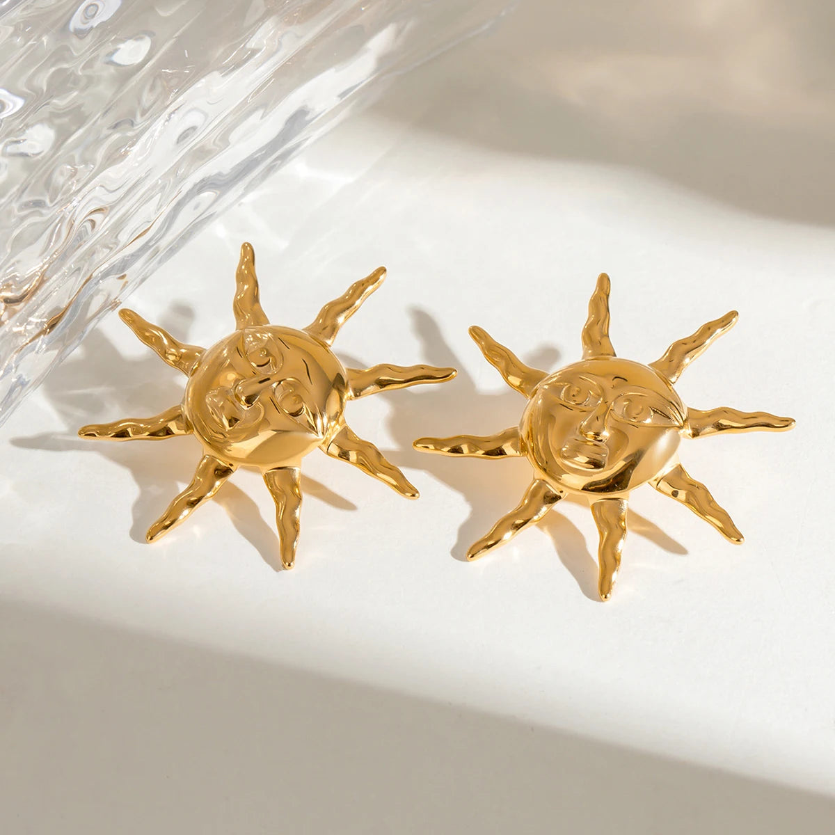 18K Stainless Steel Stylish Vintage Hammer Pattern Smiling Sun Earrings Women Trendy Charm Metal Chic Statement Jewelry