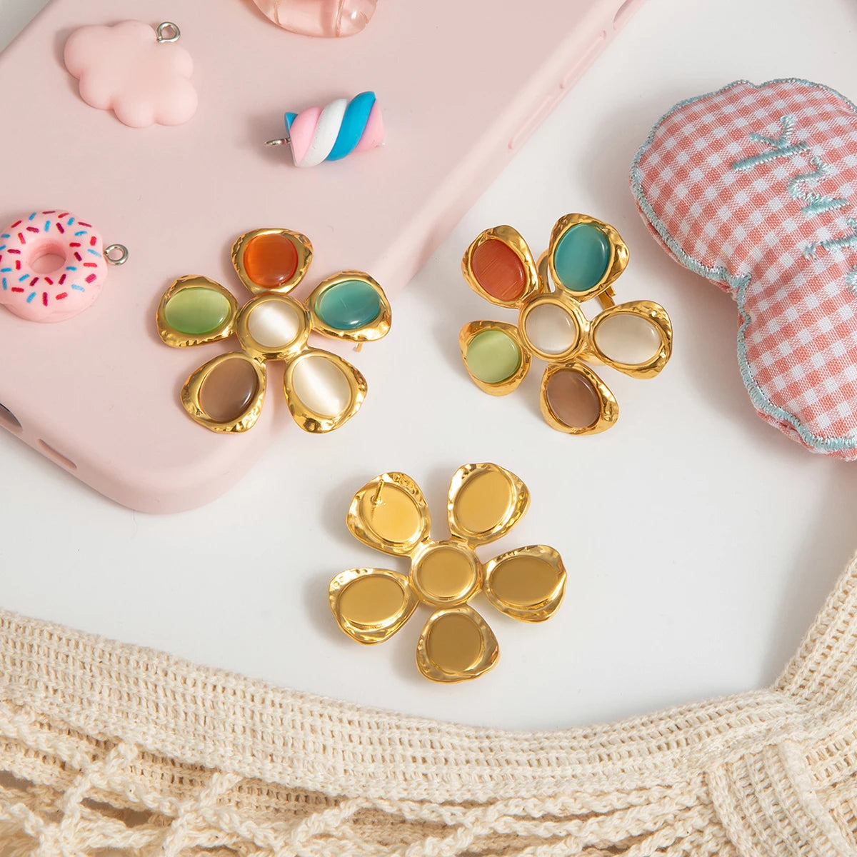 Minimalistisk 18k forgyldt rustfrit stål Farverige Cat Eye Stone Hammer Blomsterøreringe Ring Kvinder Anti Allergic Charm smykker