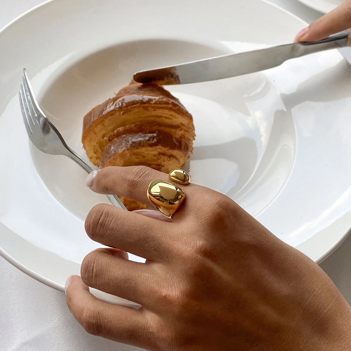 Minimalist 18k Asymmetric Size Double Petal Opening Ring Women Charming Stainless Steel Waterproof Attractive Jewelry