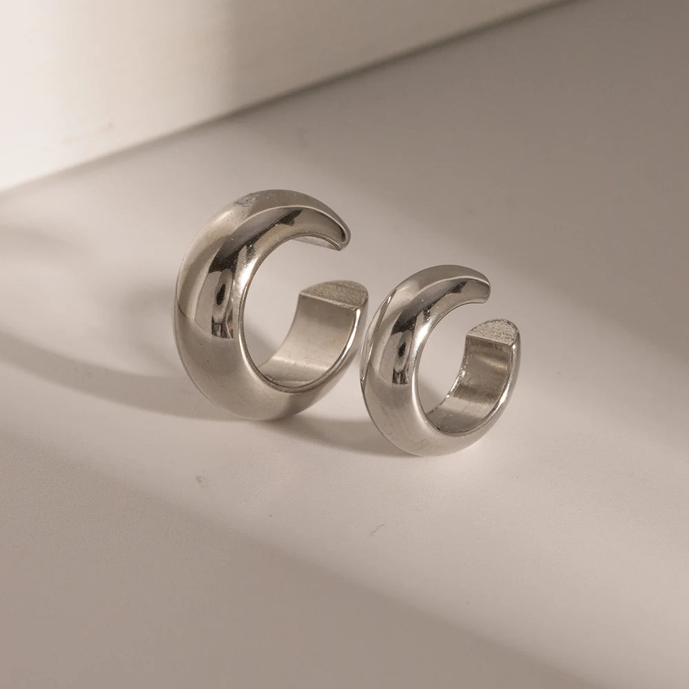 Stålfarve Rustfrit stål Low Key Luksus Chunky C-formede Minimalistiske Øreclips Anløbssikre Dameøresmykker Festgave