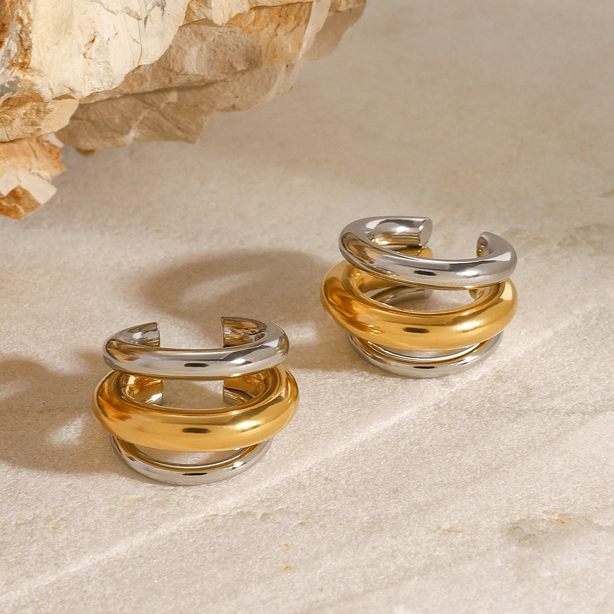 Minimalistisk 18k forgyldt rustfrit stål Guld Sølvfarve Tre lag C-formet øreclips Dame Trendy charmsmykker