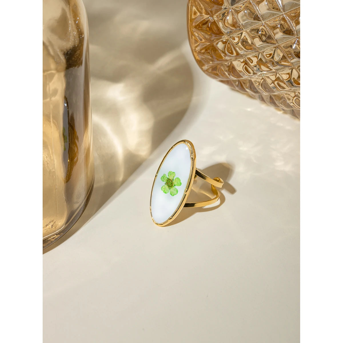 Edelstahl 18k vergoldeter Vintage ovaler getrockneter grüner konservierter Blumen-Pflaumenring wasserdicht modischer Charmschmuck Party