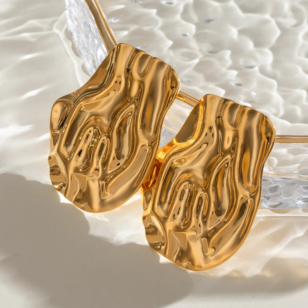 18K forgyldt rustfrit stål mode uregelmæssig hammer korn vand bølge øreringe kvinder romantisk charms metal daglige smykker