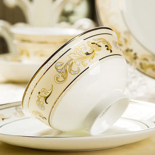 Service de table de luxe en porcelaine dorée avec assiettes en céramique et service de table 58 pièces en porcelaine royale