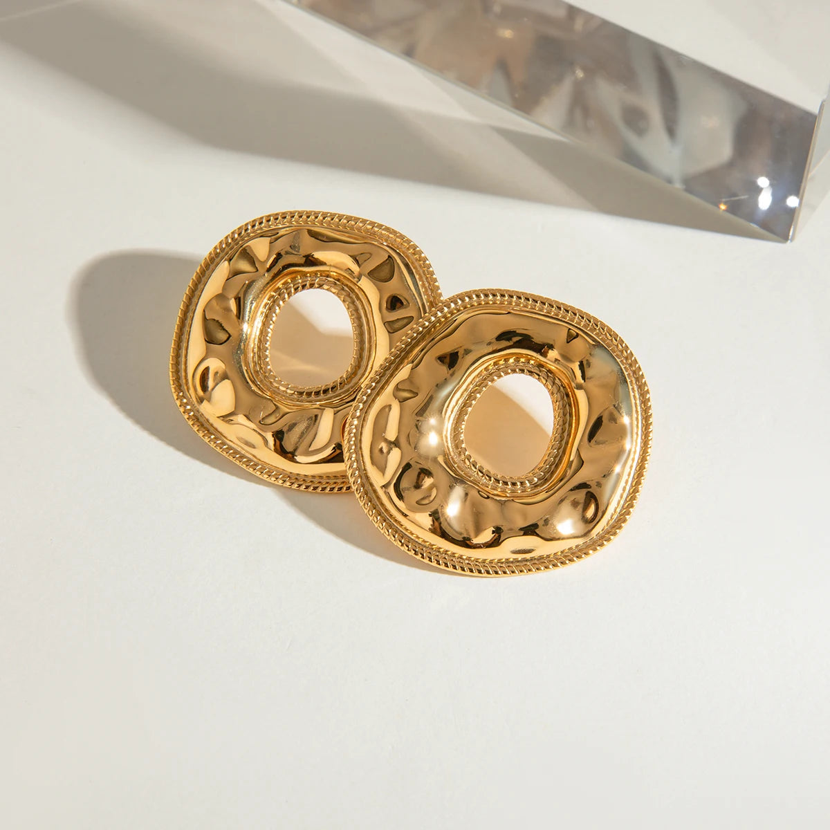 Übertriebene 18k vergoldete Edelstahl-Hammerkorn O-förmige Ohrringe für Frauen 18K Edelstahl Hochwertiger Schmuck Bijoux