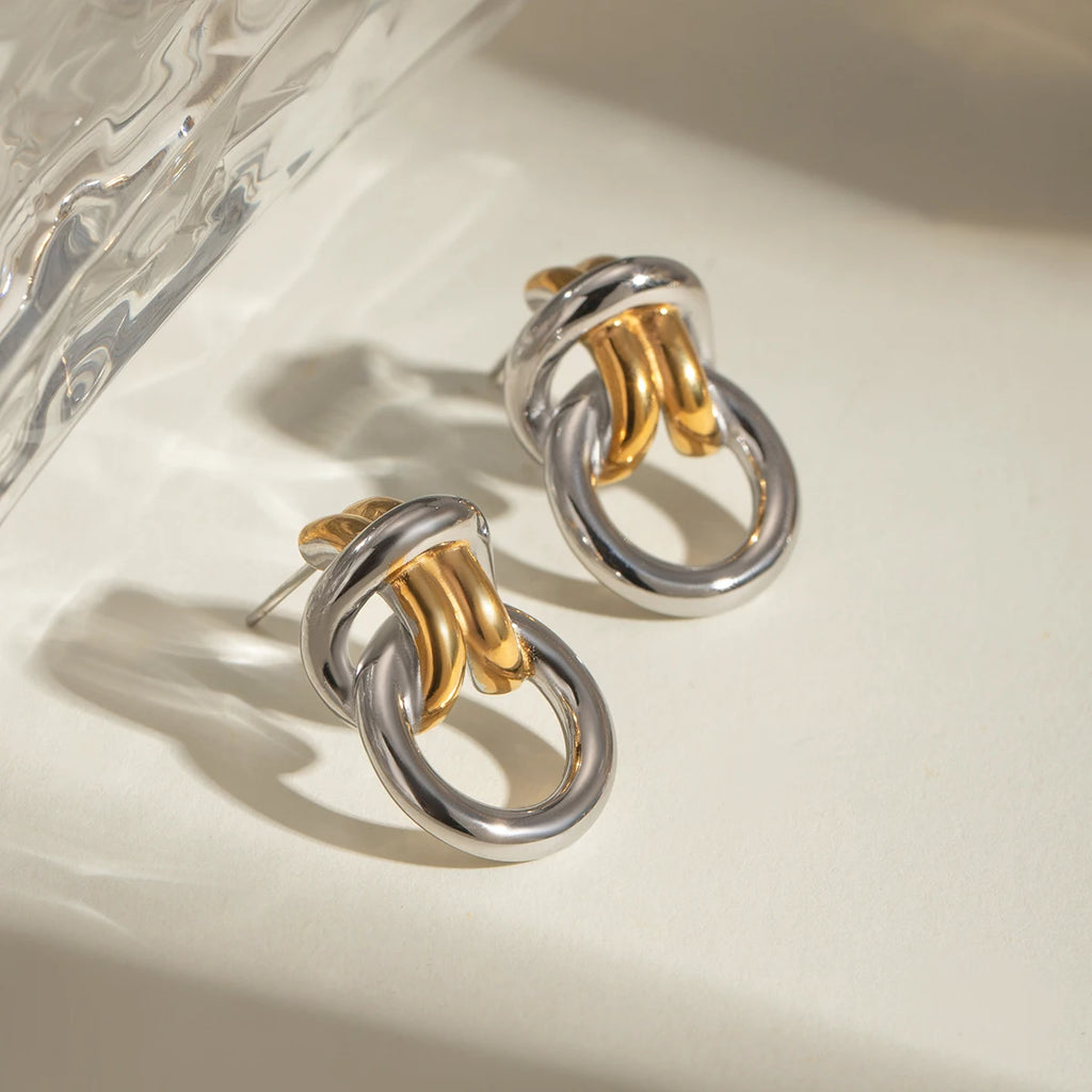 Kreative Ohrringe aus Edelstahl mit 18 Karat Goldbeschichtung, Gold- und Silberfarb-Kombination, einfache Knotenform, personalisierter Schmuck für Frauen, attraktiv