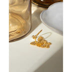 Exquisiter 18K PVD-beschichteter Edelstahl, zarter doppelter Schmetterling, Perle, asymmetrischer Öffnungsring, Damen Charmschmuck